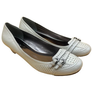 Aldo Women Ballet Flat Pumps White Leather Perforated Buckle Slip On Low Heel 10